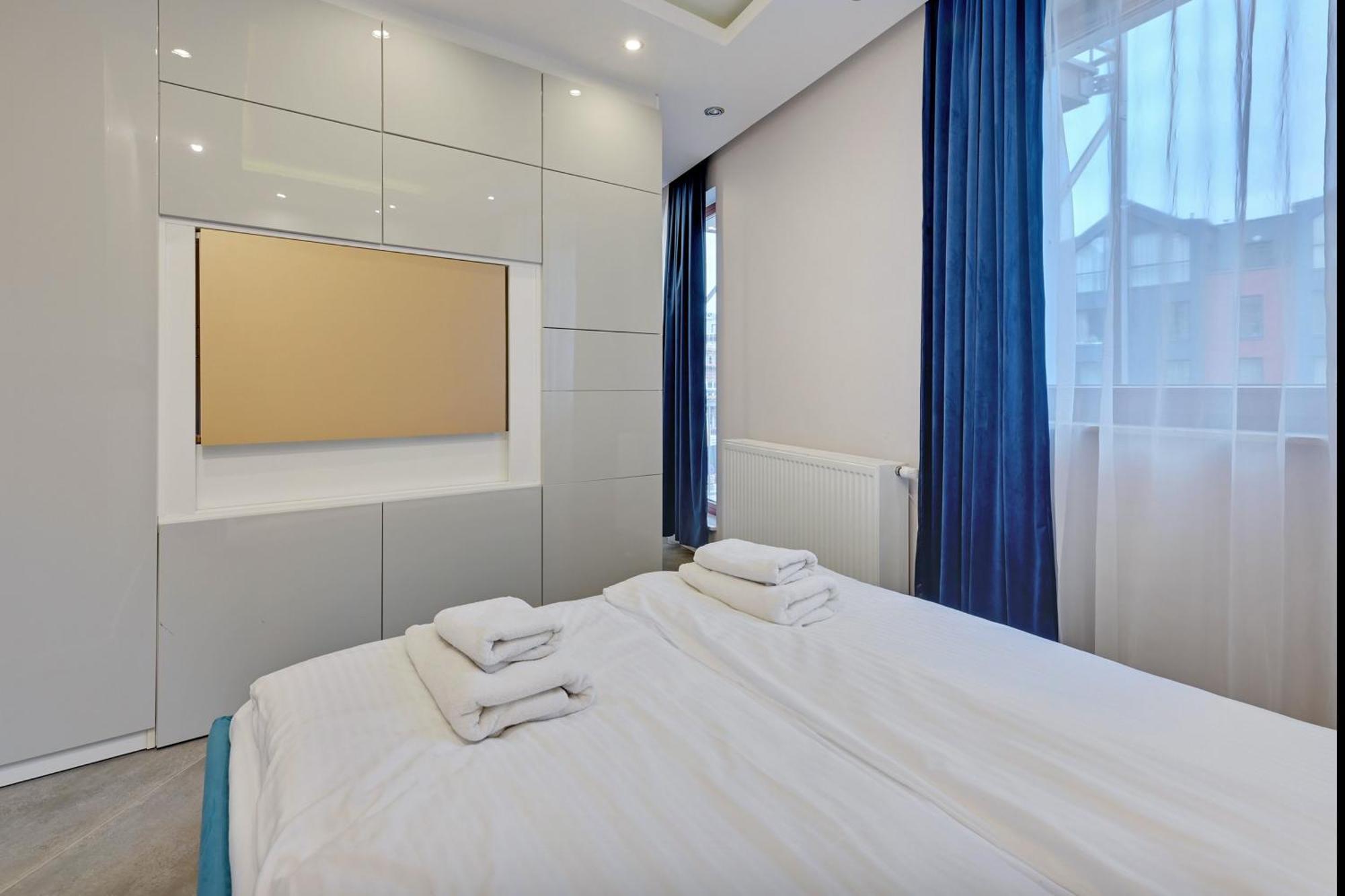 Flatbook - City Center Spa Apartments Waterlane Island Гданьск Экстерьер фото